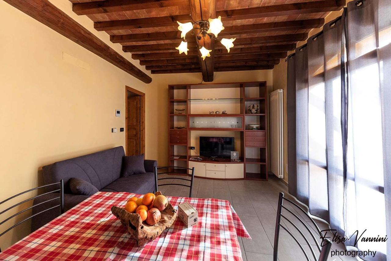 Appartamento Sole-Luna Colleoli Extérieur photo