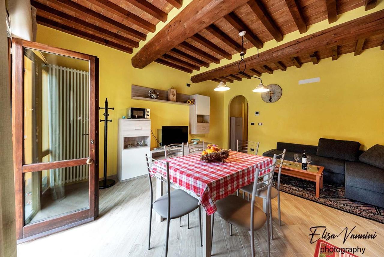 Appartamento Sole-Luna Colleoli Extérieur photo