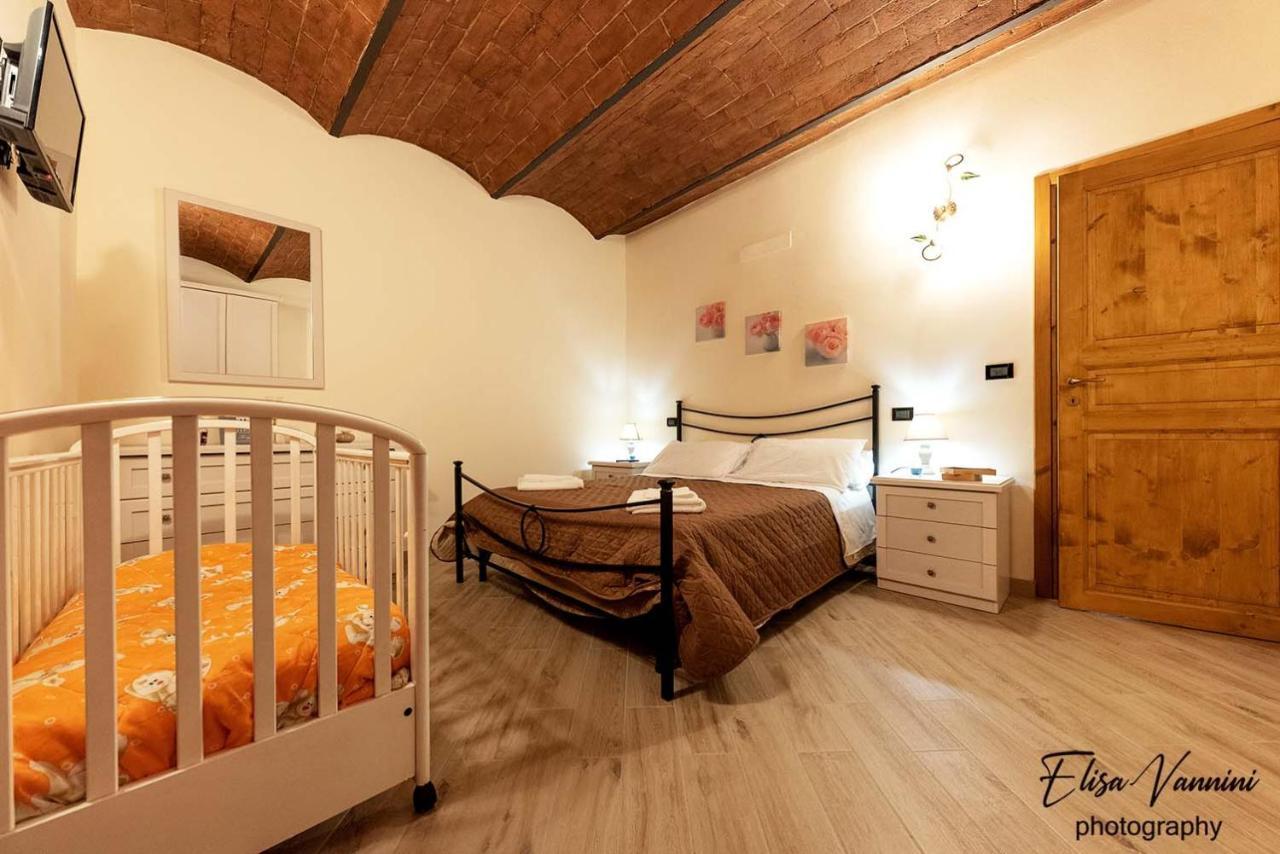 Appartamento Sole-Luna Colleoli Extérieur photo