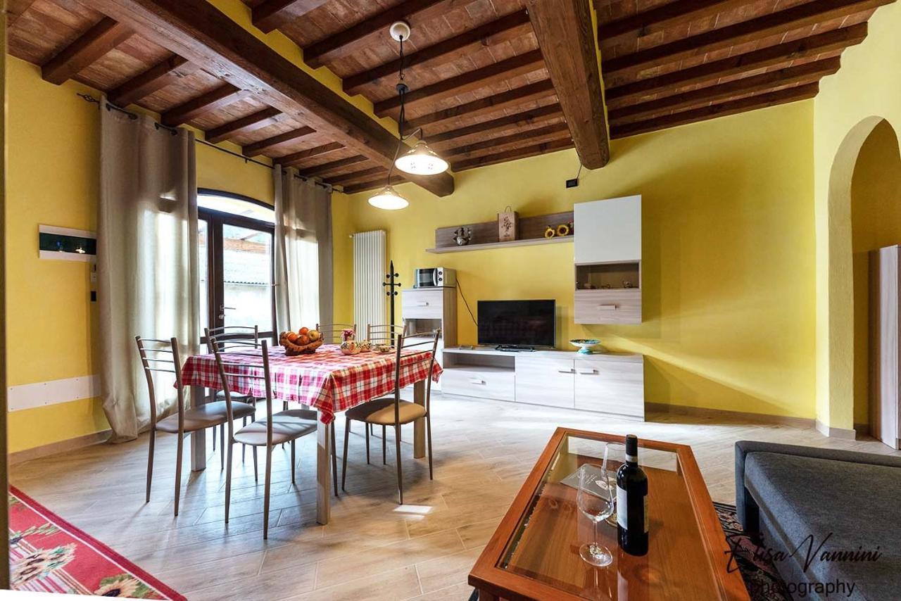 Appartamento Sole-Luna Colleoli Extérieur photo